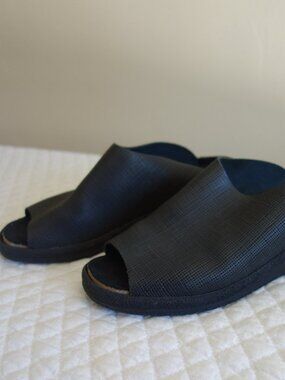 TATAMI by BIRKENSTOCK Black Slide Sandals – Sz 38 (approx.. 7.5)